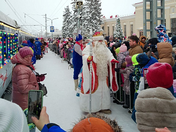 Сотрудники «АН-Секьюрити» охраняли поезд Деда Мороза